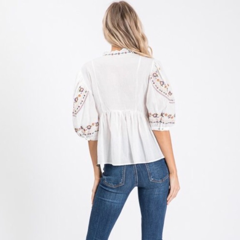 SOLD OUT Boho Vintage Embroidered Ivory Peasant Blouse - Picture 2 of 3